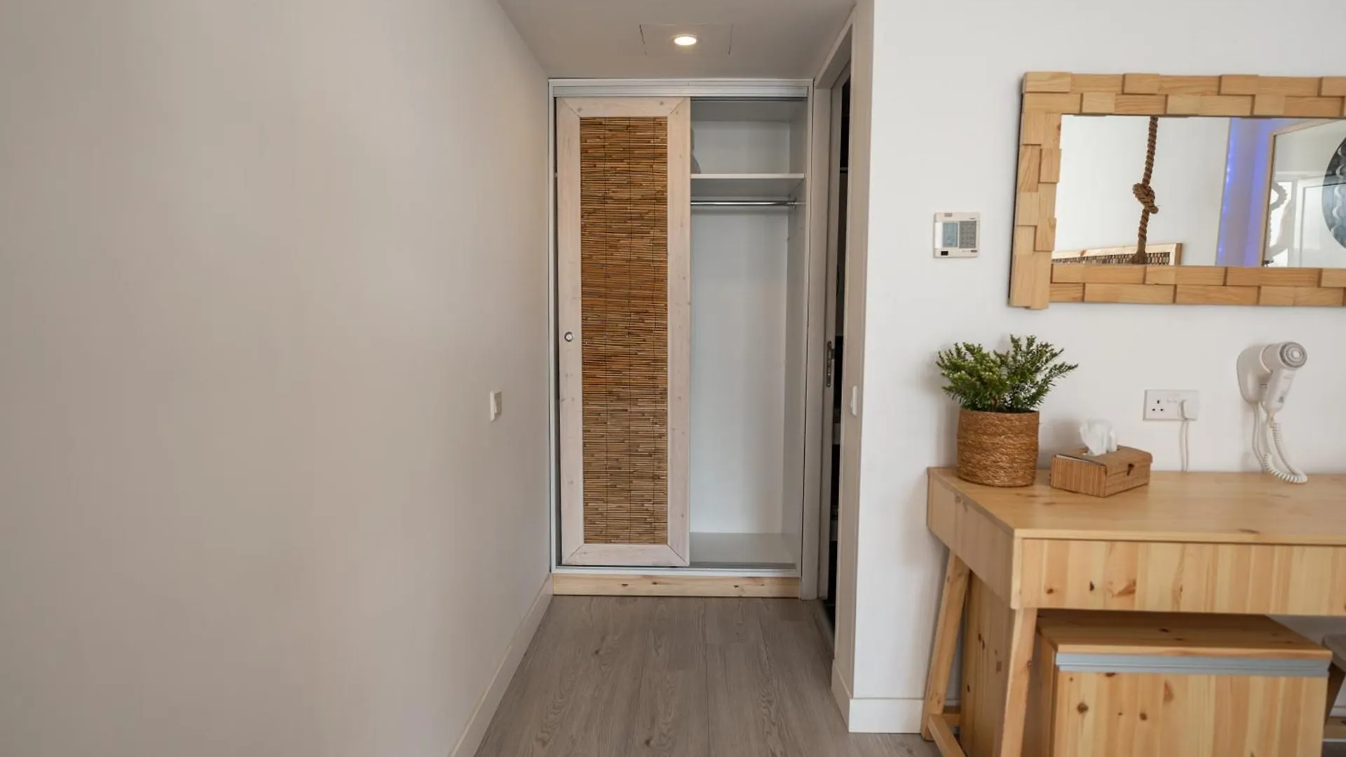 Blue Harbour Boutique Apartments Ayia Napa