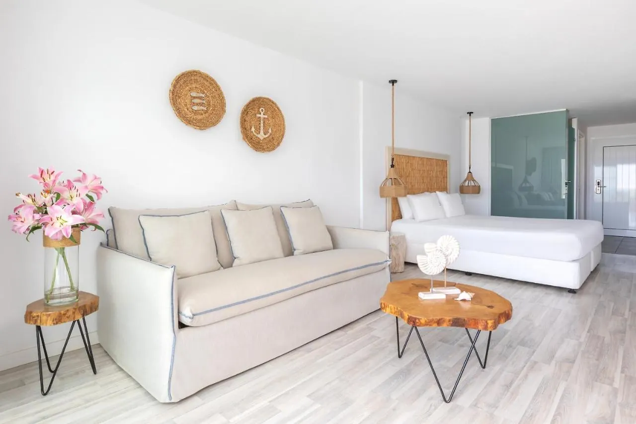 Blue Harbour Boutique Aparthotel Agia Napa