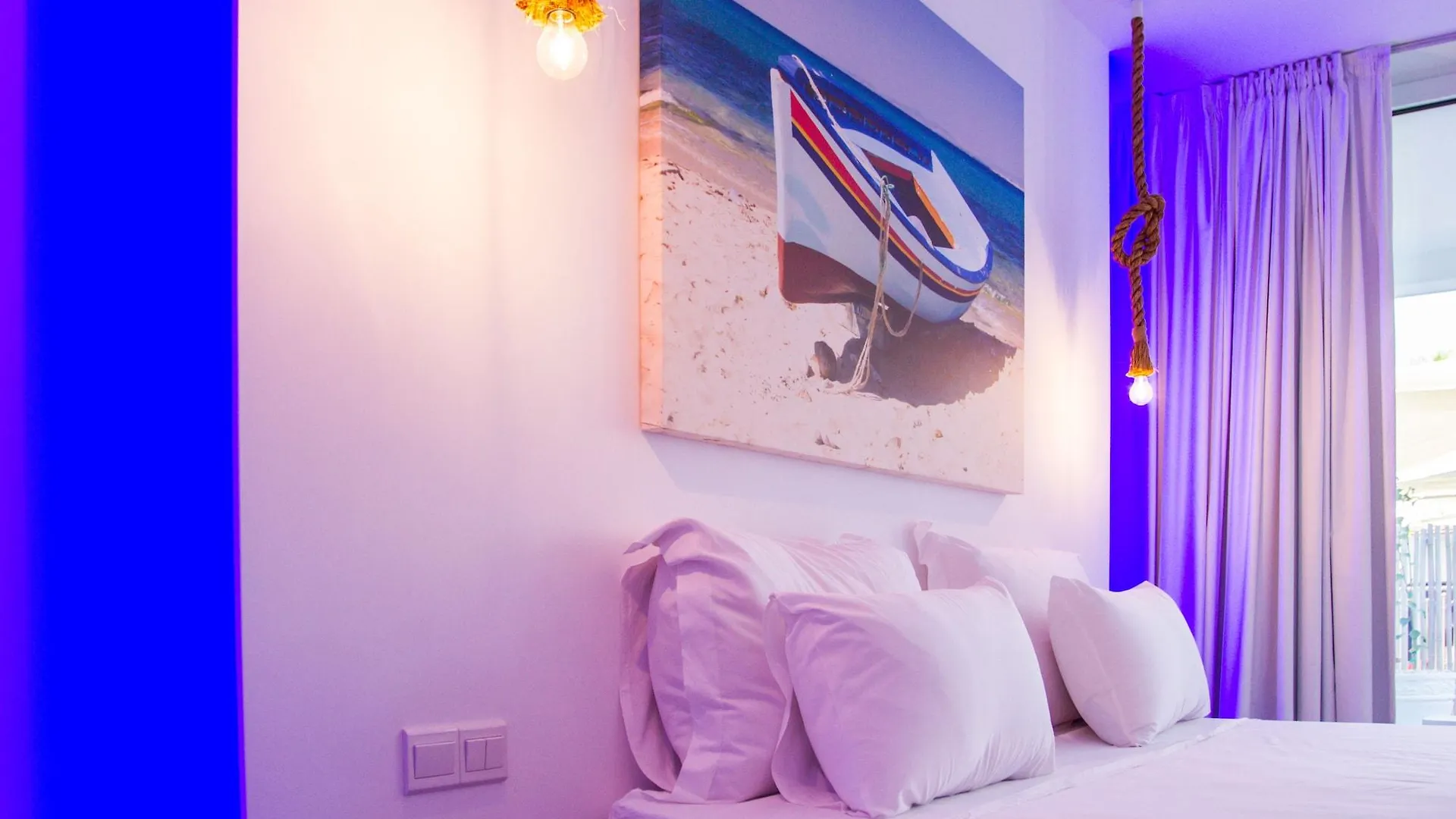Blue Harbour Boutique Aparthotel Agia Napa 3*,  Chipre