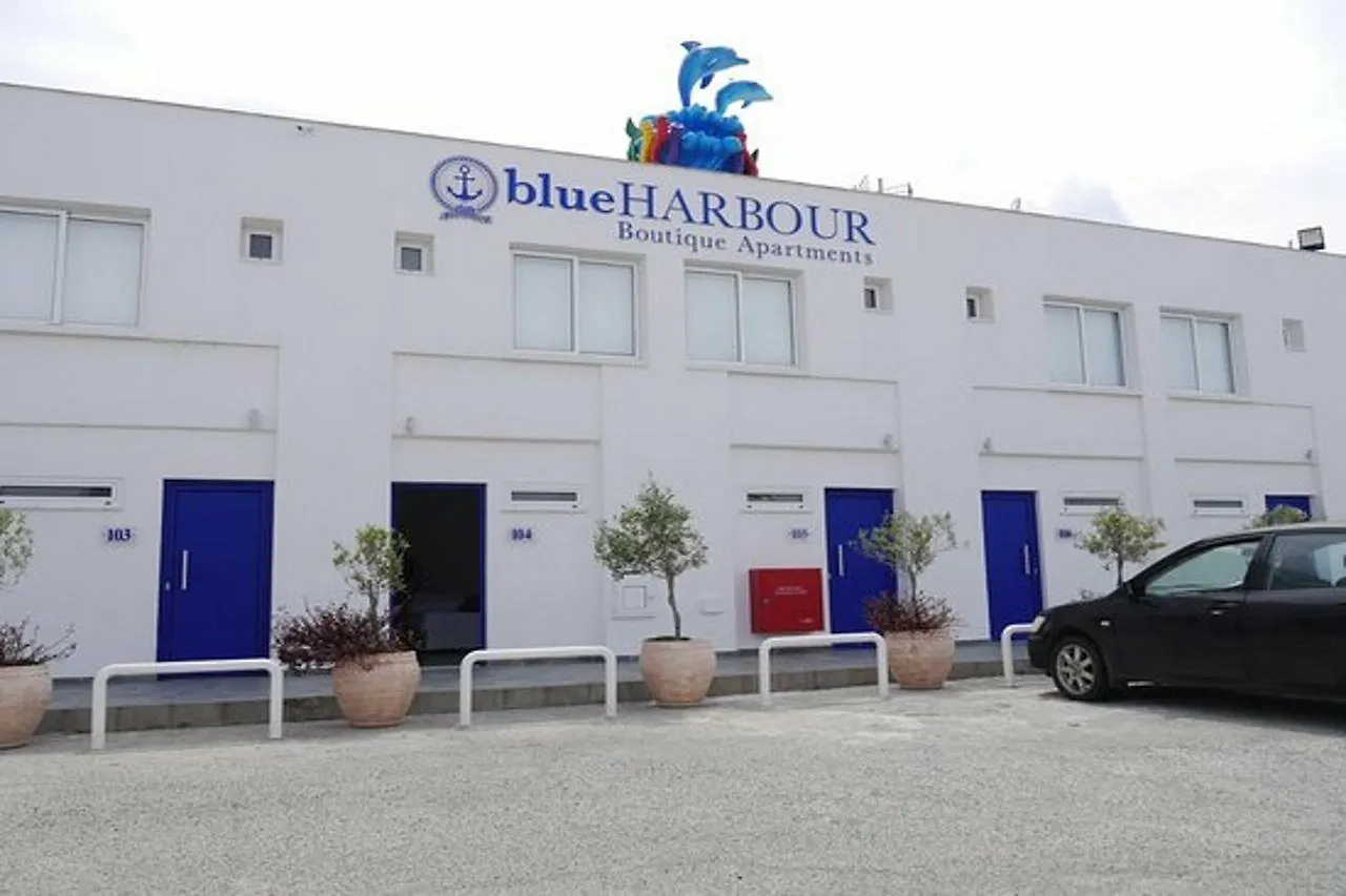 Blue Harbour Boutique Aparthotel Agia Napa 3*,